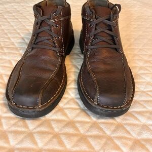 Clarks Rich Brown Leather Chukka Boots